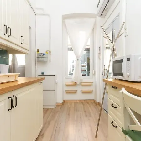 H10 By Nw Apartment