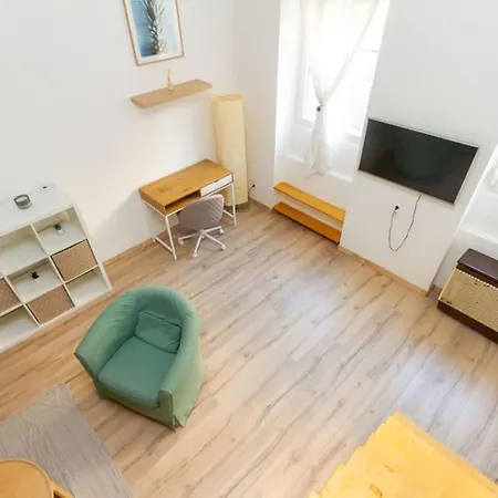H10 By Nw Budapest